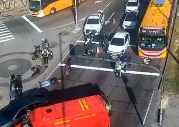 Acidentes com motocicletas na Zona Sul do Rio deixam cinco feridos e afetam trânsito