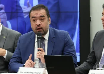 TSE mantém condenação de Castro e Rodrigo Bacellar por irregularidades eleitorais