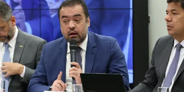 TSE mantém condenação de Castro e Rodrigo Bacellar por irregularidades eleitorais