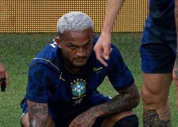 CBF confirma lesão muscular de Wesley e descarta sua participação na Copa do Mundo 2026
