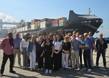 Estudantes dos EUA conhecem infraestrutura e segurança do porto do Rio em visita acadêmica
