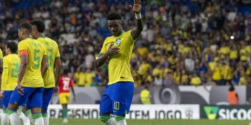 Vinícius Júnior reconhece dificuldades da estreia e destaca necessidade de evolução na Copa