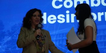 Vereadora Tatiana Roque lança projeto para combater fake news e fortalecer o pensamento crítico