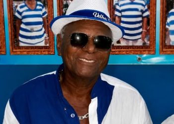 Sambista Osvaldo Veiga, conhecido como Dinho da Portela, falece aos 89 anos