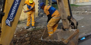 Prefeitura do Rio promove ação de zeladoria no Riachuelo para melhorar espaços públicos