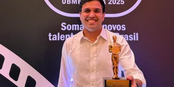 Renan Ferreirinha é homenageado na OBMEP 2025 por sua trajetória e impacto na educação