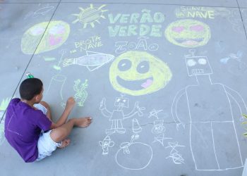 Colônia de férias nas Naves do Conhecimento promove inovação, criatividade e experiências presenciais
