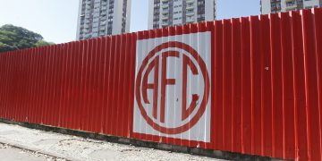 Sócio do América pede devolução de valores pagos por sede demolida desde 2019