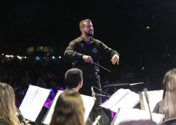 Concerto no Theatro Municipal de Niterói marca última apresentação do maestro Gabriel Dellatorre antes de estudar nos EUA