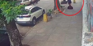 Mulher cai em bueiro no Maracanã após tentativa de furto de tampa de galeria