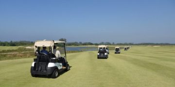 Grupo reativa irregularmente banco antigo e escolhe campo de golfe como nova sede