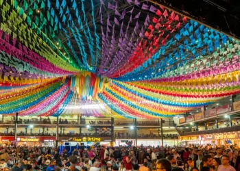 Festas juninas brasileiras revelam diversidade cultural e impulsionam economia nacional