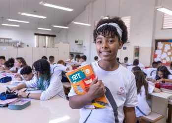 Cursos gratuitos online reforçam qualificação e fortalecem currículo, diz pesquisa