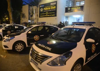Três homens são mortos a tiros no Recreio dos Bandeirantes, Rio de Janeiro