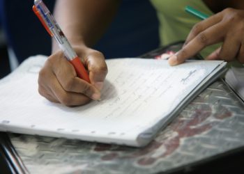Calendário de matrículas da EJA na rede estadual do Rio de Janeiro para segundo semestre de 2026