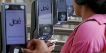 Consórcio do bilhete eletrônico do Rio retoma cobrança de taxa de 4% antes do serviço “premium”