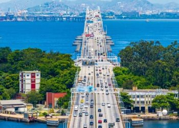 Trânsito intenso na manhã de terça-feira na ligação entre Niterói e Rio de Janeiro