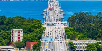 Trânsito intenso na manhã de terça-feira na ligação entre Niterói e Rio de Janeiro