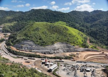 RioSP realiza desmontes na Serra das Araras para ampliação da rodovia entre Rio e São Paulo