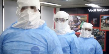 Rio de Janeiro reforça protocolos e treina equipes para possíveis casos de Ebola