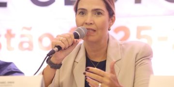 Prefeita de Niterói sanciona lei com reajuste de 5% para servidores municipais