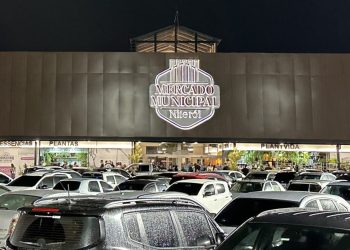 Mercado Municipal de Niterói promove transmissão gratuita do jogo Brasil x Japão com promoções e lazer
