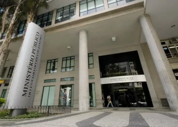 Júri de tabelião acusado de matar esposa grávida e sogros em Nova Friburgo ocorre nesta semana