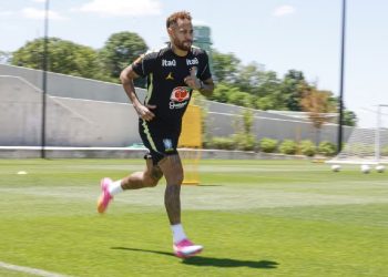 Neymar realiza primeiros exercícios após lesão na preparação da Seleção para Copa 2026