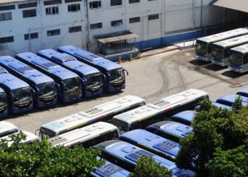 Greve de rodoviários no Rio reduz circulação de ônibus e afeta deslocamento na região