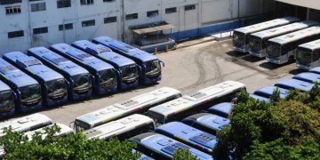 Greve de rodoviários no Rio reduz circulação de ônibus e afeta deslocamento na região