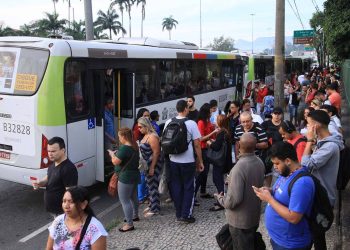 Motoristas de ônibus do Rio anunciam greve por melhorias salariais e condições de trabalho