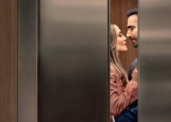 Comédia romântica “Paixão de Escritório” ganha destaque na Netflix por sua leveza