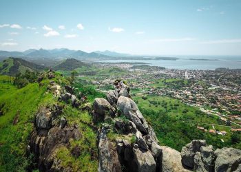 Homem morre após queda de 150 metros durante trilha na Pedra do Macaco, em Maricá