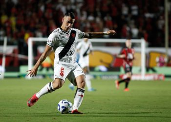 CBF avalia antecipar jogo entre Vitória e Vasco devido à Copa do Mundo
