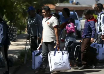 Cuba lidera pedidos de refúgio no Brasil em 2025, superando Venezuela e registrando crescimento