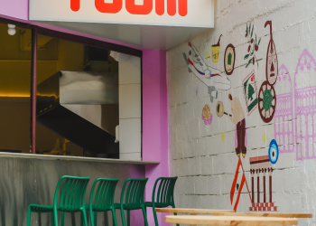 Toum estreia em Botafogo com comida de rua libanesa e cardápio prático