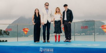Elenco e equipe de “Supergirl” visitam o Rio antes da estreia mundial do filme