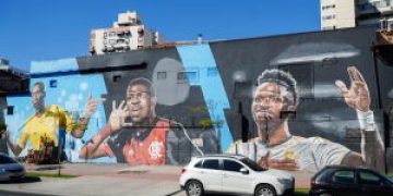 Grafites de Vinicius Junior em São Gonçalo ganham destaque na Copa do Mundo