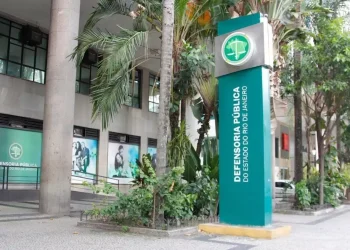 Defensoria do RJ abre 100 vagas para advogados residentes em parceria com OAB-RJ
