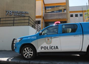 Polícia Militar prende sete suspeitos e apreende armas e drogas em Niterói
