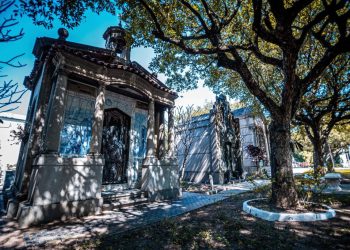 Necrotour no Cemitério da Penitência apresenta história e cultura para crianças no Rio