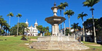 Iphan entrega restauração do Chafariz Monumental de Vassouras e amplia investimento no patrimônio