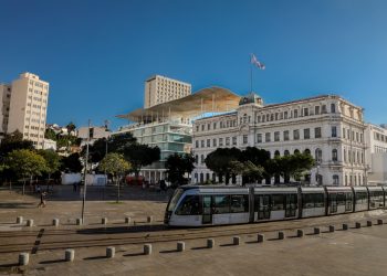 Escola do Olhar abre inscrições para programa de formação em arte e economia criativa no MAR