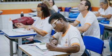 Matrículas abertas para Educação de Jovens e Adultos em Niterói para 2026