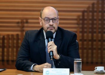 Governo do Rio realiza mudanças com 50 exonerações e reorganizações políticas em julho