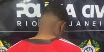 Homem é preso por agredir a companheira com ripa de madeira em Armação dos Búzios