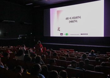 Prefeitura de Maricá promove sessão de cinema para 104 crianças de programas sociais