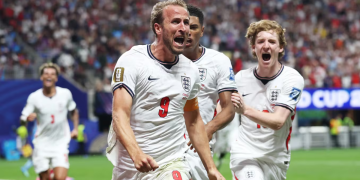 Inglaterra vira contra RD Congo com gol de Kane e avança às oitavas da Copa do Mundo