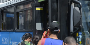 TST-RJ determina retorno de 80% da frota de ônibus do Rio após greve de três dias