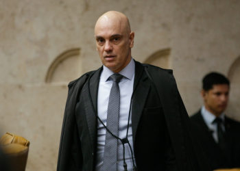 Deputados do PL apresentam novo pedido de impeachment de Moraes por abusos judiciais